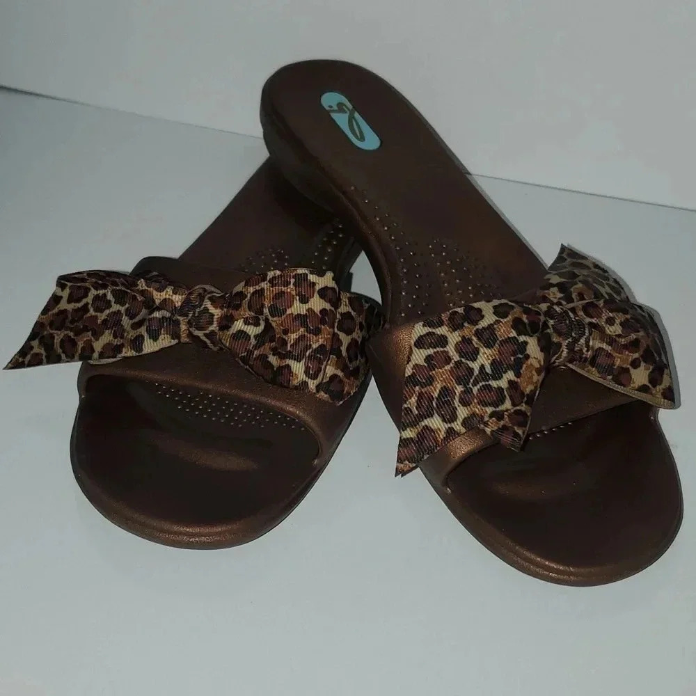 Oka B Leopard Print Bow Slip On Slide Comfort Summer Sandals Shoes Size M/L 8-9